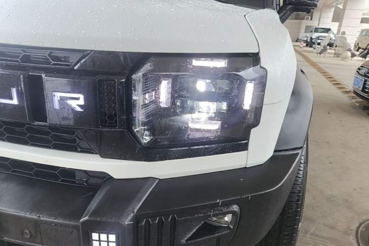 Used JETOUR Shanhai Traveler C-DM 2025 206km XWD Extended-Length 7-Seater Left Front Headlight