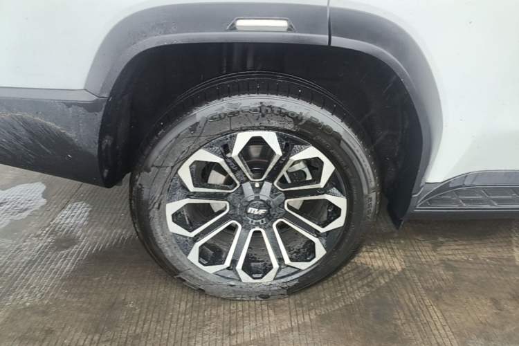 Used JETOUR Shanhai Traveler C-DM 2025 206km XWD Extended-Length 7-Seater Right Rear Wheel Hub