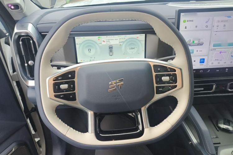 Used JETOUR Shanhai Traveler C-DM 2025 206km XWD Conquer Extended Version 7 Seats Steering Wheel