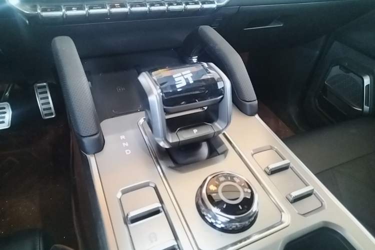 Used JETOUR Shanhai Traveler C-DM 2026 Model 212km Crossroad Gear Lever