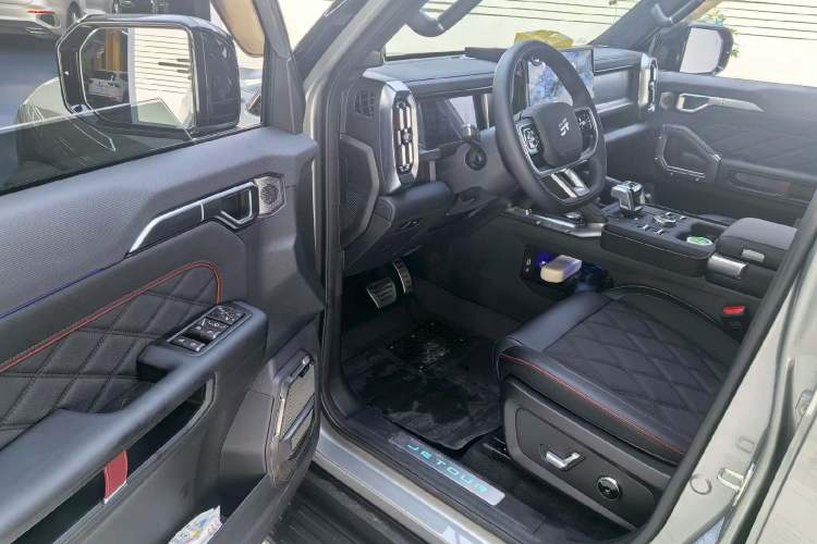 Used JETOUR Shanhai Traveler C-DM 2026 Model 212km Huawei Qiankun Intelligent Driving Left Front Seat