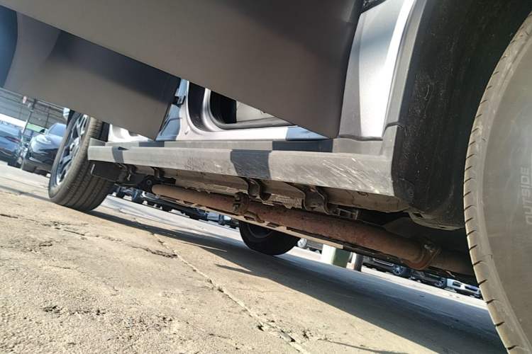 Used JETOUR Shanhai Traveler C-DM 2026 Model 212km Crossroad Right Side Sill