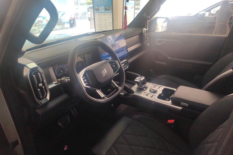 Used JETOUR Shanhai Traveler C-DM 2026 Model 129km Discovery Interior 1
