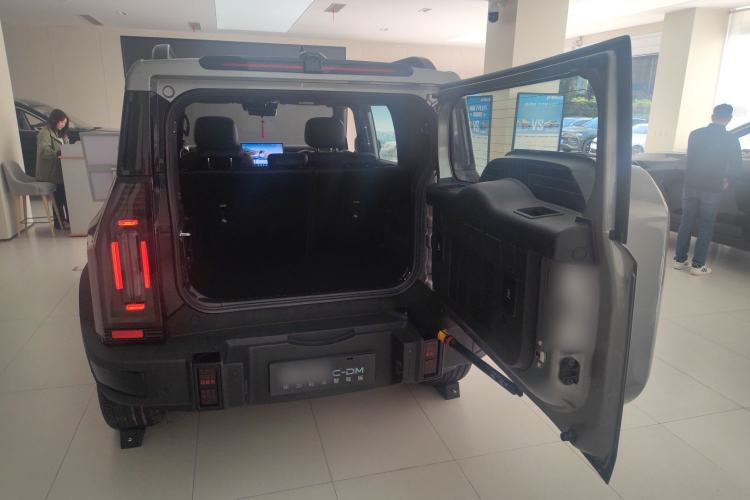 Used JETOUR Shanhai Traveler C-DM 2026 Model 129km Discovery Interior 3