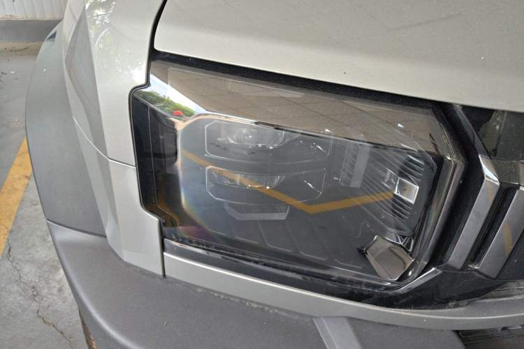 Used JETOUR Shanhai Traveler C-DM 2026 Model 211km XWD Huawei Qiankun Intelligent Driving Right Front Headlight