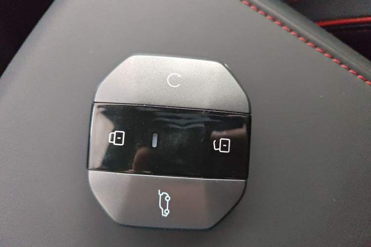 Used JETOUR Shanhai Traveler C-DM 2026 Model 211km XWD Huawei Qiankun Intelligent Driving Vehicle Key