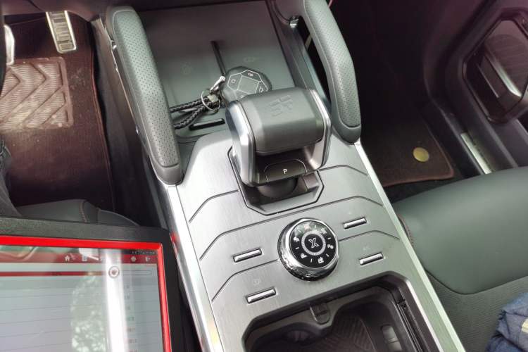 Used JETOUR Traveler 2023 2.0T All-Wheel-Drive CrossPRO Gear Lever