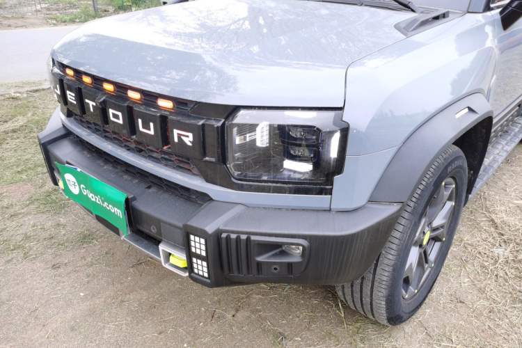 Used JETOUR Traveler 2023 2.0T All-Wheel-Drive CrossPRO Left Front Headlight