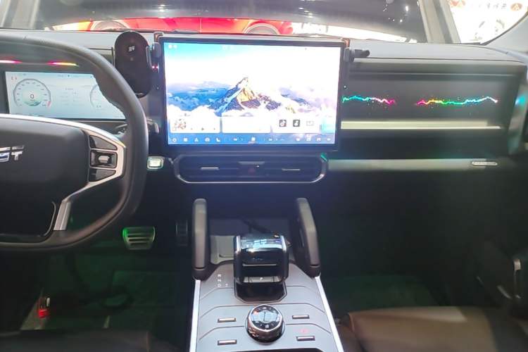 Used JETOUR Traveler 2023 2.0T Four-Wheel Drive Conqueror Audio And AC Panel