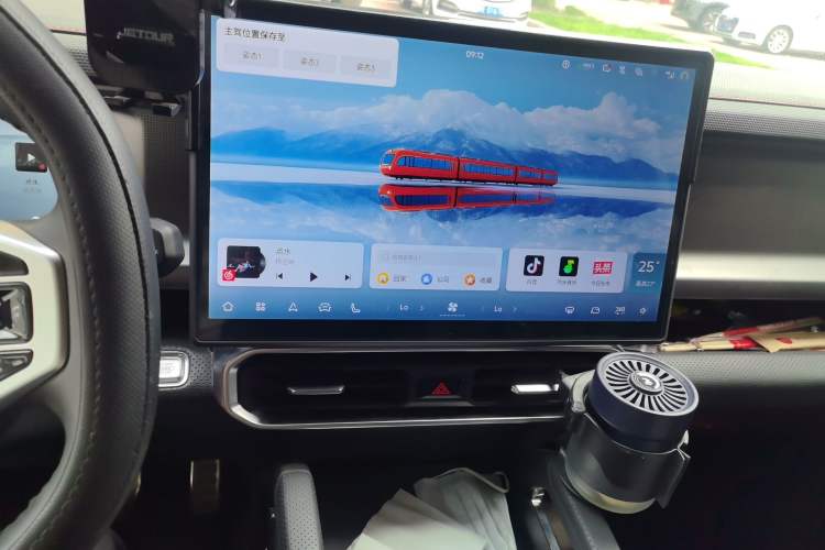 Used JETOUR Traveler 2023 2.0T Four-Wheel Drive Conqueror Audio And AC Panel