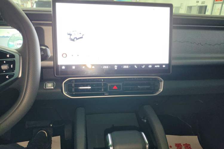Used JETOUR Traveler 2023 1.5T Two-Wheel Drive Discovery PRO Audio And AC Panel