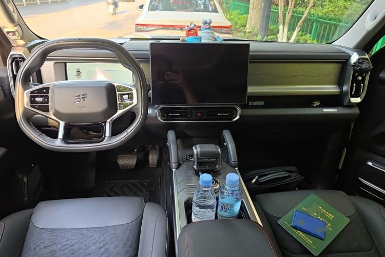 Used JETOUR Traveler 2023 1.5T Two-Wheel Drive Discovery PRO Center Console