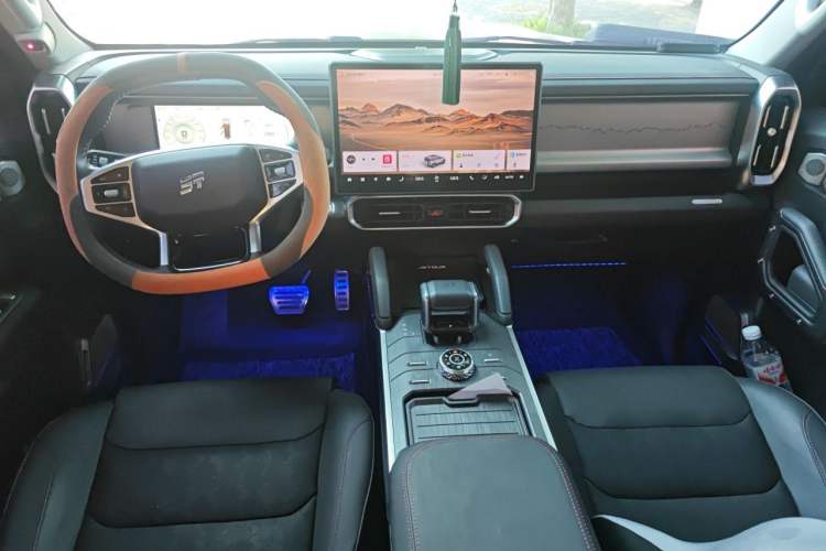 Used JETOUR Traveler 2023 2.0T All-Wheel-Drive CrossPRO Center Console