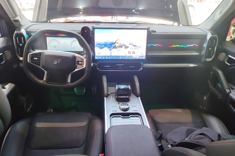 Used JETOUR Traveler 2023 2.0T Four-Wheel Drive Conqueror Center Console