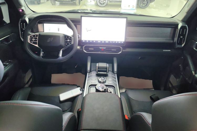 Used JETOUR Traveler 2023 1.5T Two-Wheel Drive Discovery PRO Center Console