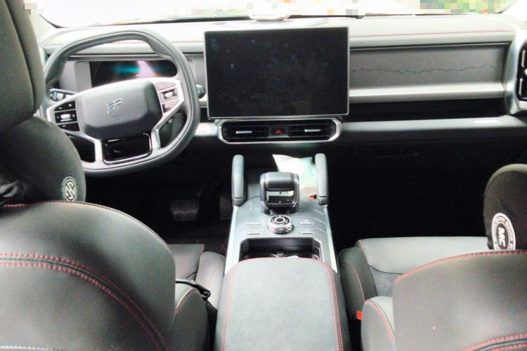 Used JETOUR Traveler 2023 1.5T Two-Wheel Drive Discovery PRO Center Console