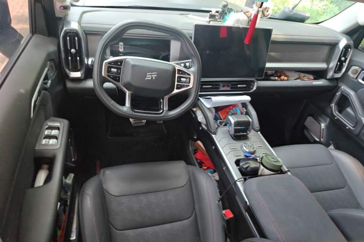 Used JETOUR Traveler 2023 2.0T All-Wheel-Drive CrossPRO Center Console