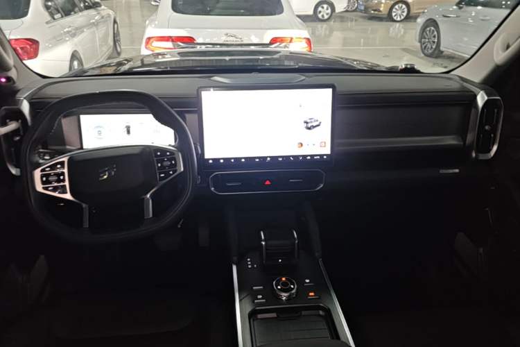 Used JETOUR Traveler 2023 1.5T Two-Wheel Drive Discovery PRO Center Console
