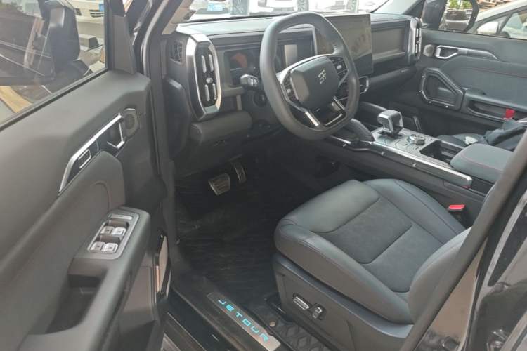 Used JETOUR Traveler 2023 2.0T All-Wheel-Drive CrossPRO Driver Seat