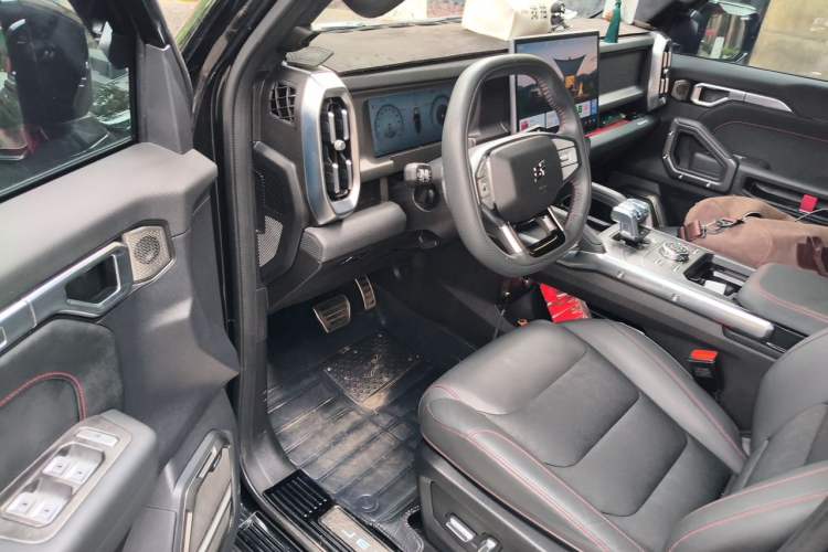 Used JETOUR Traveler 2023 2.0T All-Wheel Drive Conquer PRO Driver Seat