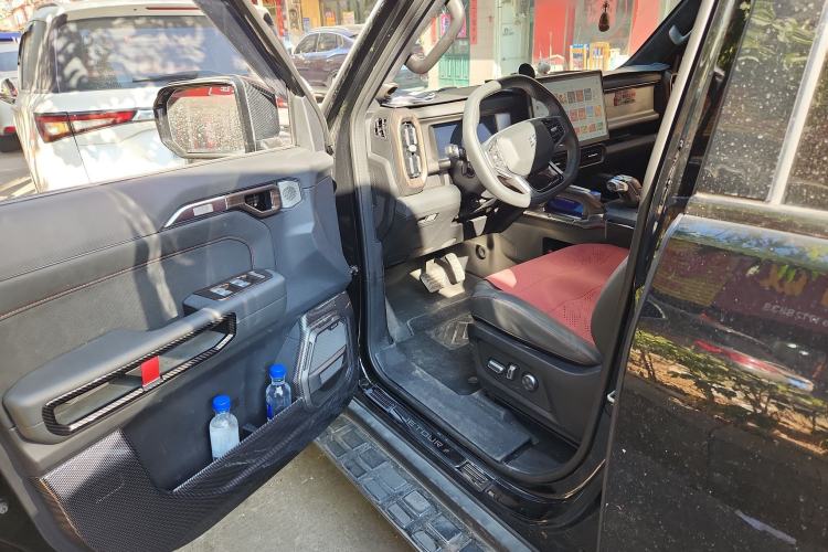 Used JETOUR Traveler 2023 2.0T All-Wheel Drive Conquer PRO Driver Seat