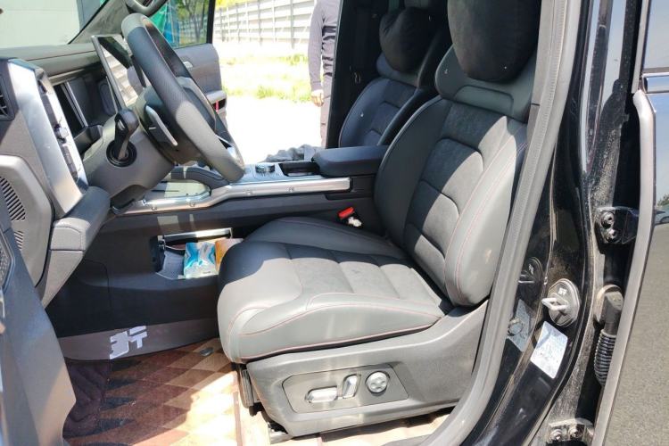 Used JETOUR Traveler 2023 2.0T All-Wheel Drive Conquer PRO Driver Seat