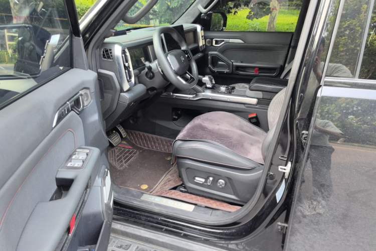 Used JETOUR Traveler 2023 2.0T All-Wheel Drive Conquer PRO Driver Seat