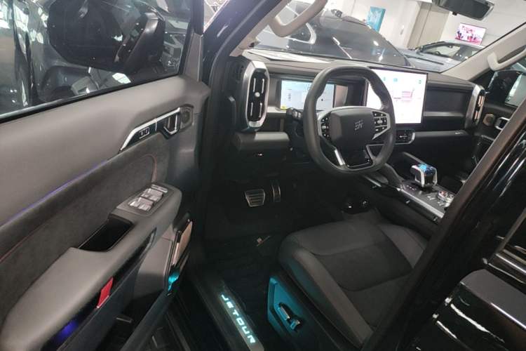 Used JETOUR Traveler 2023 2.0T Four-Wheel Drive Conqueror Driver Seat