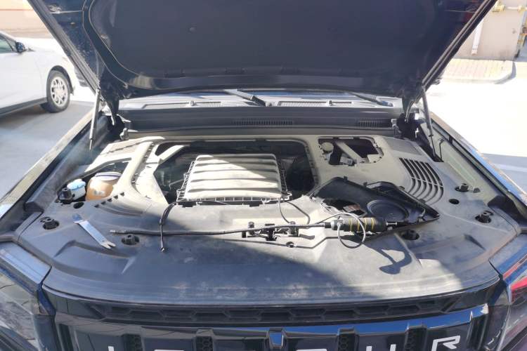 Used JETOUR Traveler 2023 2.0T All-Wheel-Drive CrossPRO Engine Bay