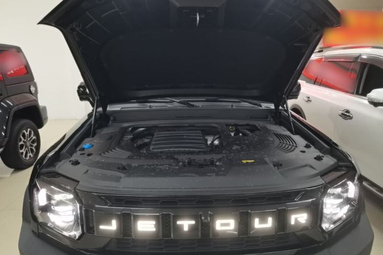 Used JETOUR Traveler 2023 2.0T All-Wheel Drive Conquer PRO Engine Bay