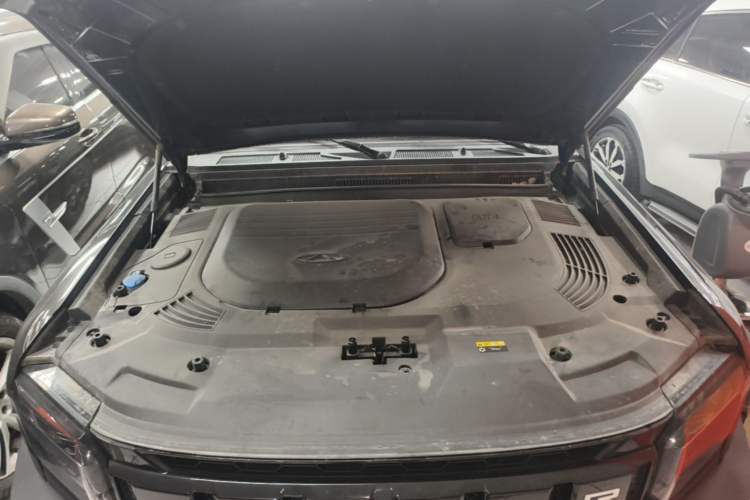 Used JETOUR Traveler 2023 2.0T All-Wheel Drive CrossPRO+ Engine Bay