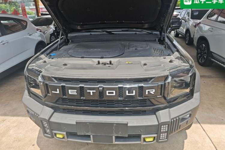 Used JETOUR Traveler 2023 2.0T All-Wheel-Drive CrossPRO Engine Bay