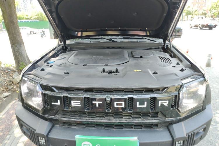 Used JETOUR Traveler 2023 2.0T All-Wheel-Drive CrossPRO Engine Bay