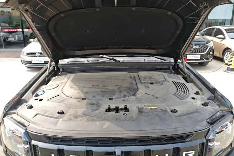 Used JETOUR Traveler 2023 2.0T All-Wheel-Drive CrossPRO Engine Bay