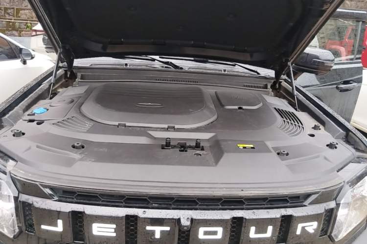 Used JETOUR Traveler 2023 2.0T All-Wheel Drive CrossPRO+ Engine Bay