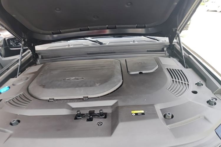 Used JETOUR Traveler 2023 2.0T All-Wheel-Drive CrossPRO Engine Bay