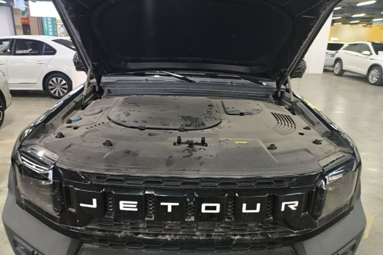 Used JETOUR Traveler 2023 2.0T All-Wheel Drive CrossPRO+ Engine Bay