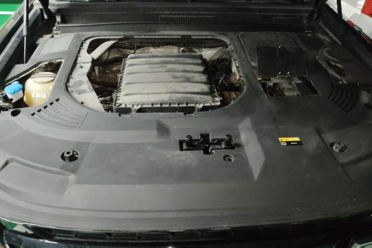 Used JETOUR Traveler 2023 2.0T All-Wheel-Drive CrossPRO Engine Bay