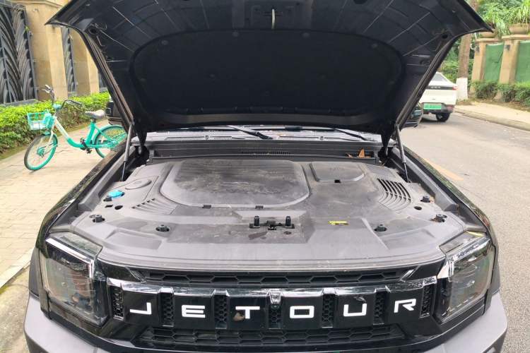 Used JETOUR Traveler 2023 2.0T All-Wheel Drive Conquer PRO Engine Bay