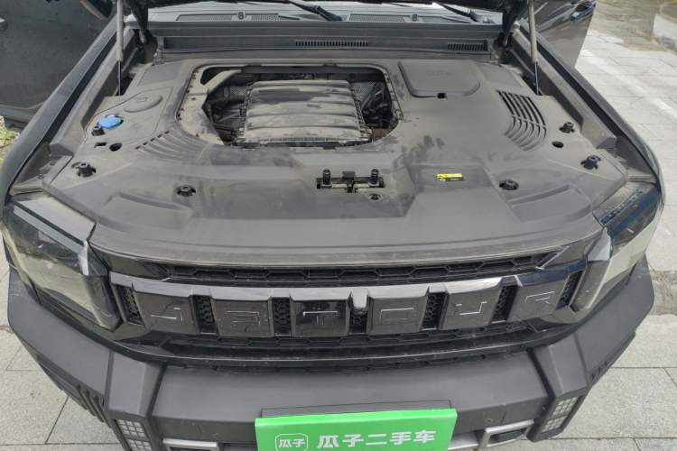 Used JETOUR Traveler 2023 2.0T All-Wheel Drive CrossPRO+ Engine Bay