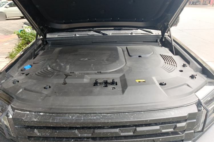 Used JETOUR Traveler 2023 2.0T All-Wheel-Drive CrossPRO Engine Bay