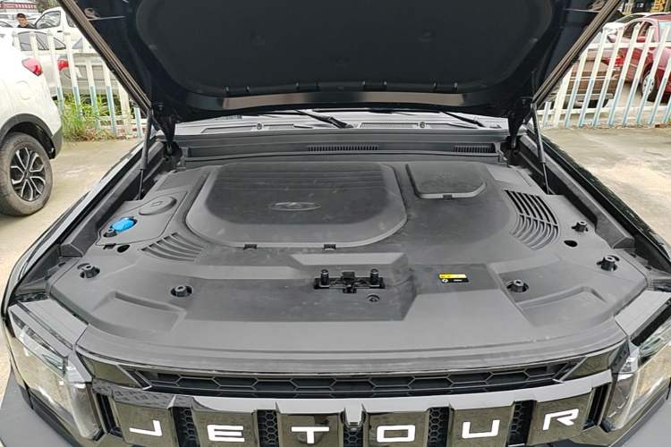 Used JETOUR Traveler 2023 1.5T Two-Wheel Drive Discovery PRO Engine Bay