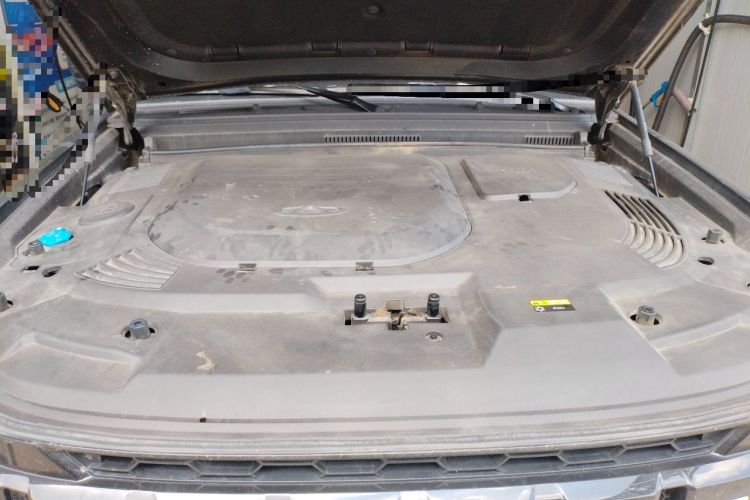 Used JETOUR Traveler 2023 2.0T Four-Wheel Drive Conqueror Engine Bay
