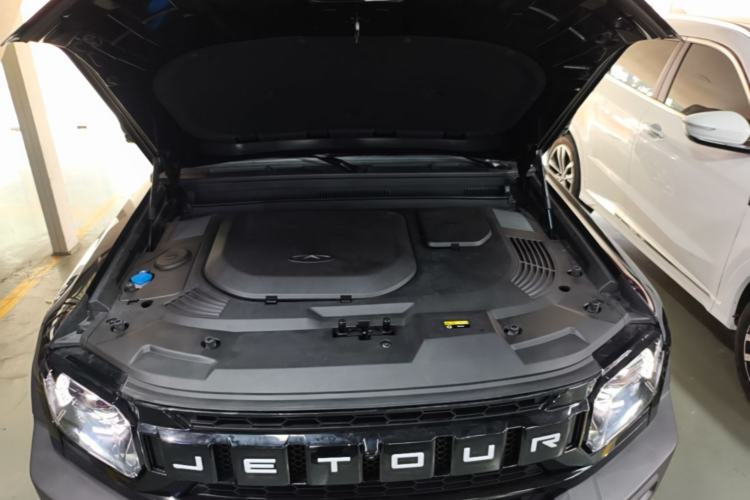 Used JETOUR Traveler 2023 2.0T All-Wheel-Drive CrossPRO Engine Bay
