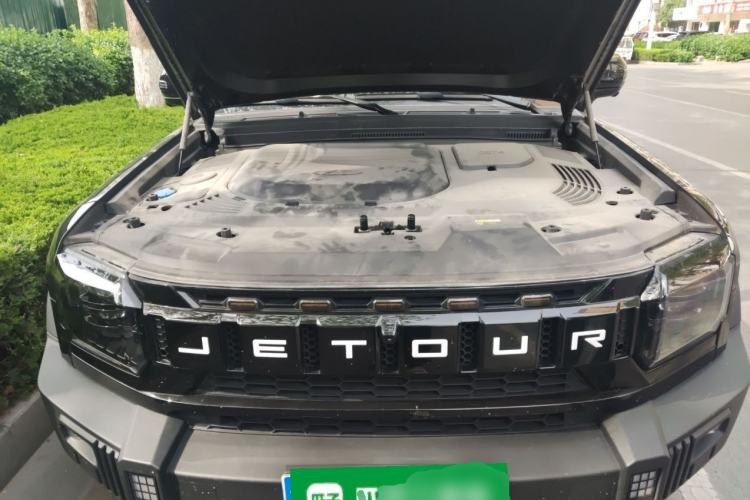 Used JETOUR Traveler 2023 2.0T All-Wheel-Drive Crosser Engine Bay