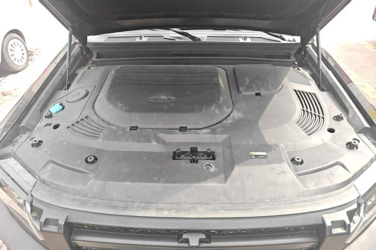 Used JETOUR Traveler 2023 2.0T Four-Wheel Drive Conqueror Engine Bay