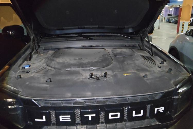 Used JETOUR Traveler 2023 2.0T All-Wheel Drive Conquer PRO Engine Bay