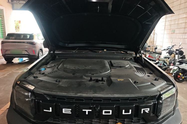 Used JETOUR Traveler 2023 2.0T All-Wheel Drive CrossPRO+ Engine Bay