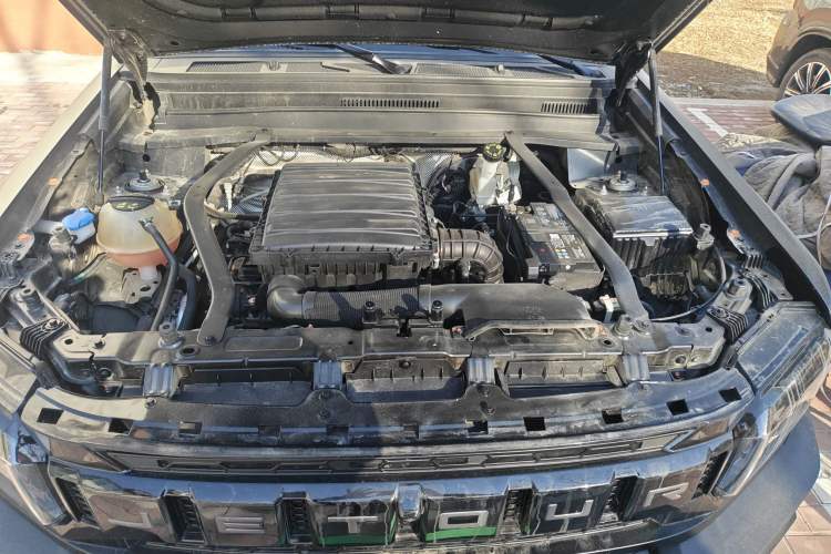 Used JETOUR Traveler 2023 2.0T All-Wheel-Drive CrossPRO Engine Bay