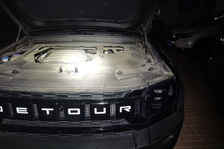 Used JETOUR Traveler 2023 2.0T All-Wheel-Drive CrossPRO Engine Bay Left